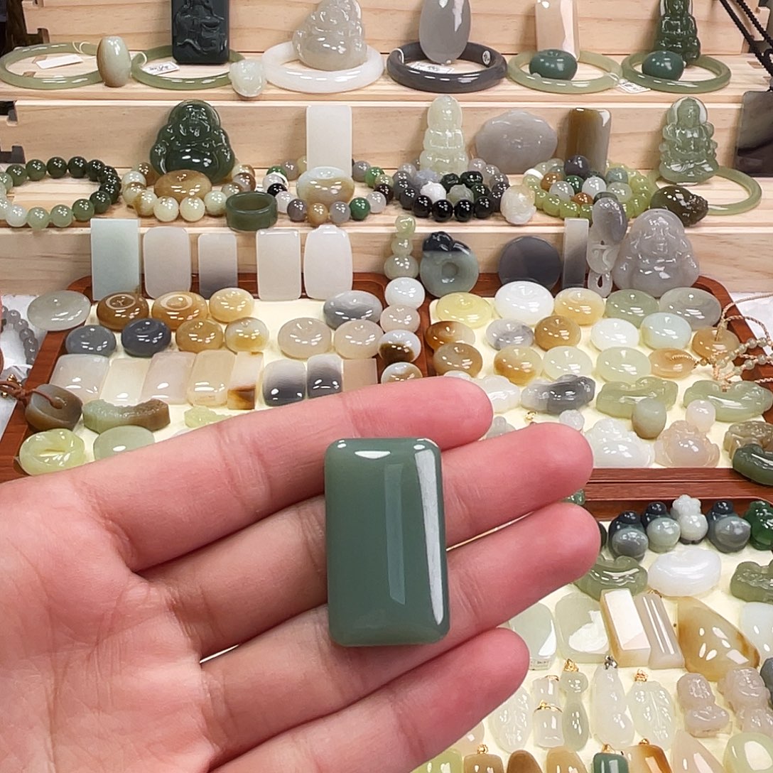 纱***啦和田玉未镶嵌吊坠(赠链)