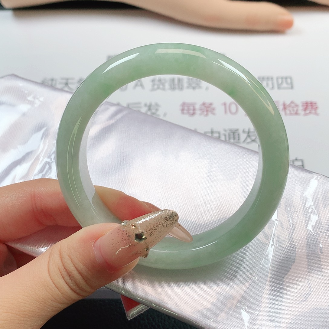 未镶嵌手镯翡翠1581