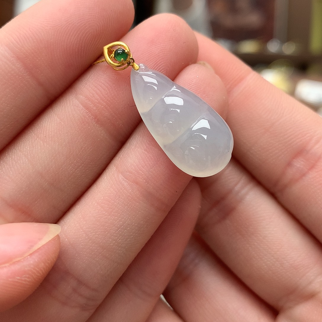 翡翠吊坠(不含链)18K金镶嵌