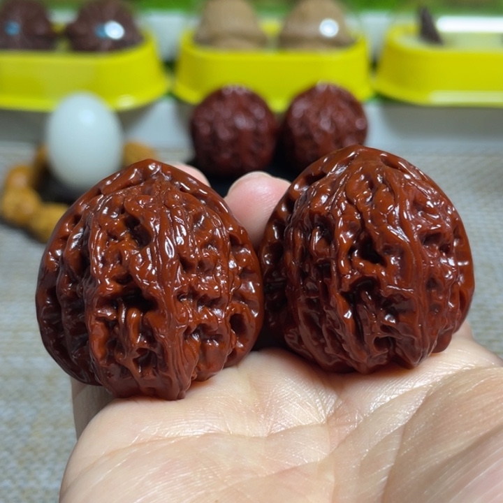 把件文玩核桃三角白狮子