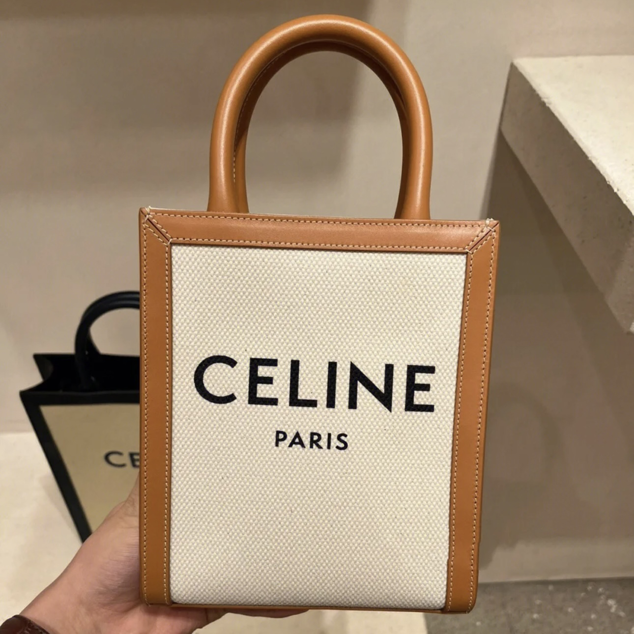 95新 Celine/思琳 XM/简约logo小琴谱气质手提斜挎包/KH02115717
