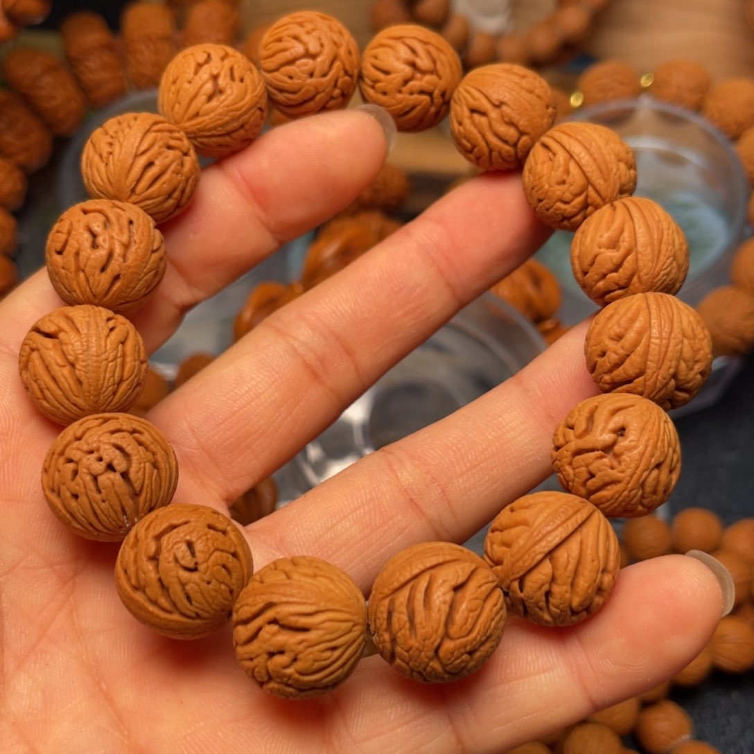 桃核手串龙纹桃核12