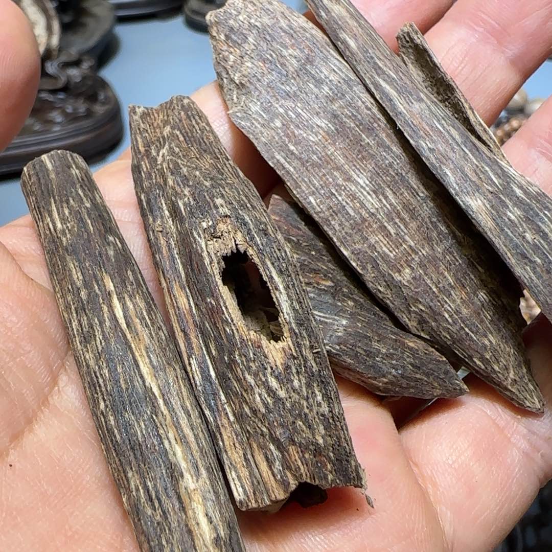 沉香沉香碎屑都鹏虫漏11.4克