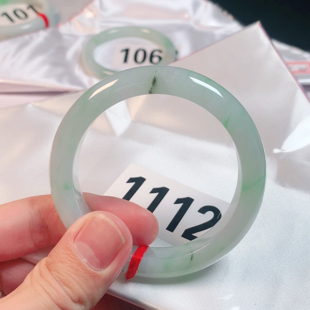 翡翠手镯未镶嵌翡翠手镯1112