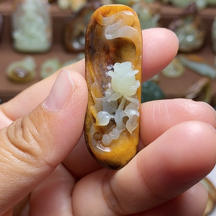 岫岩河磨玉（透闪石质玉）未镶嵌颈饰