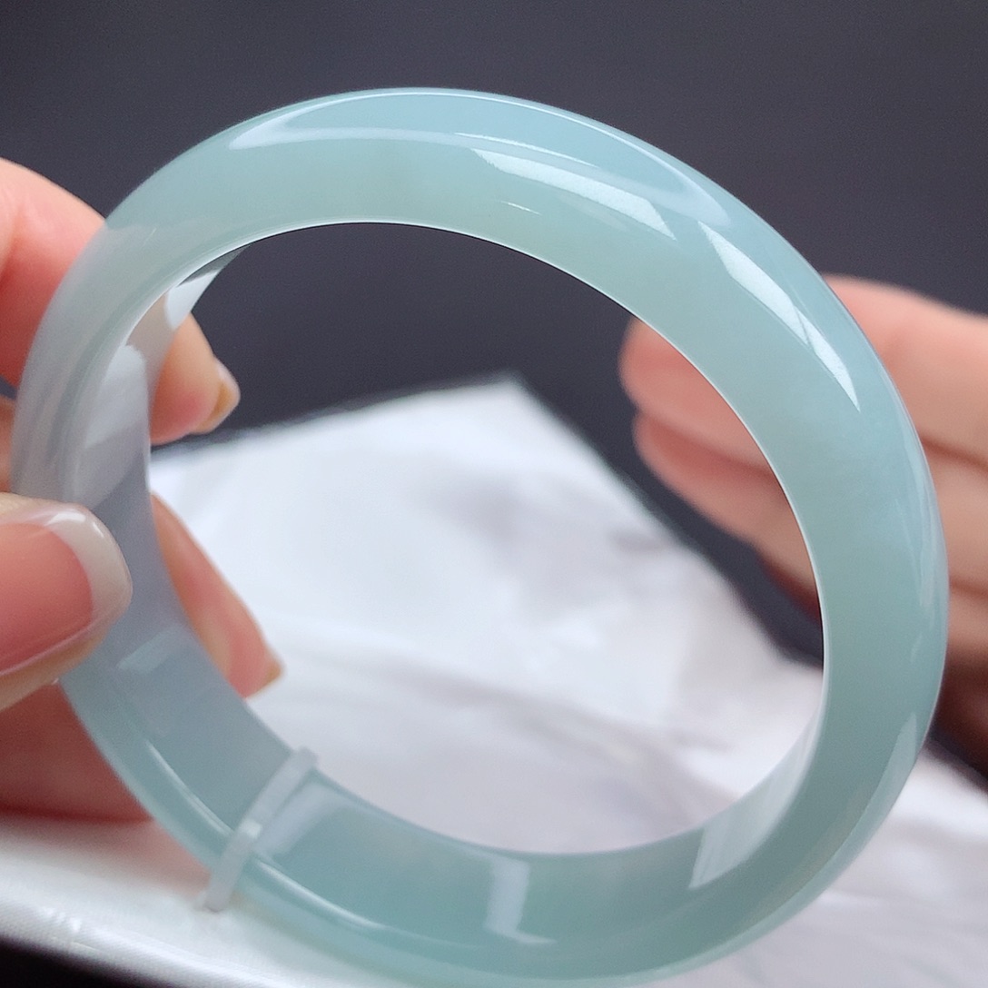 翡翠手镯未镶嵌08n n n n n n n n