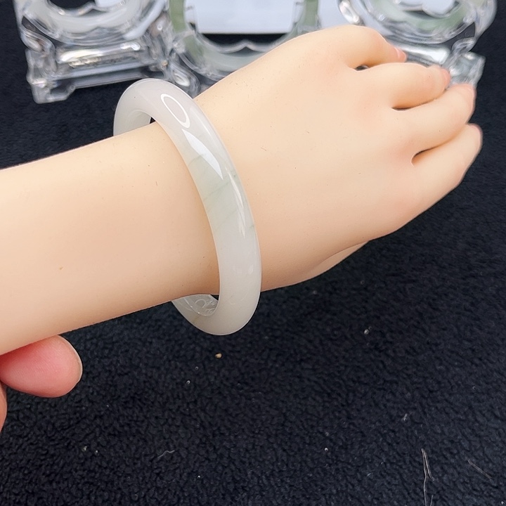 石英质玉未镶嵌手镯515