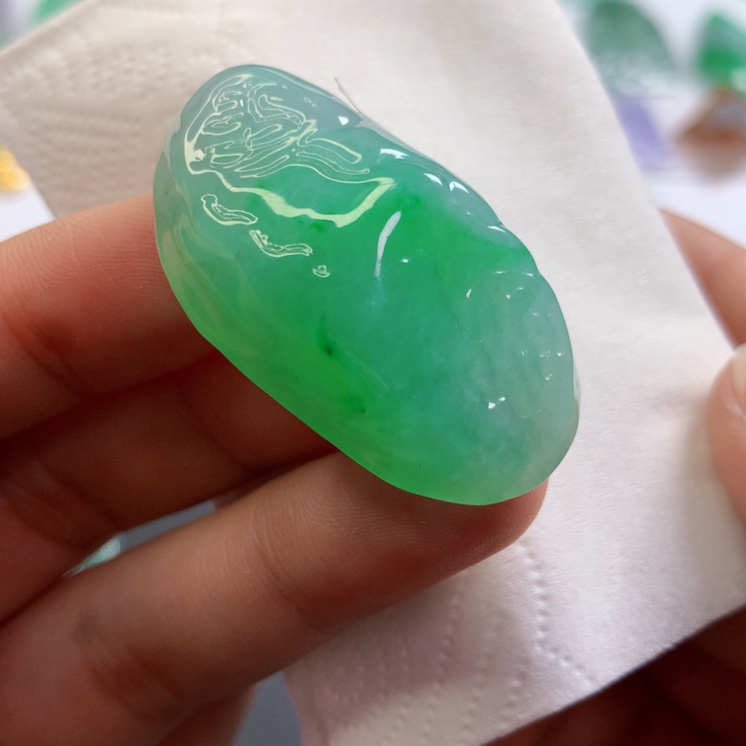 【闪购商品】翡翠吊坠(不含链)未镶嵌