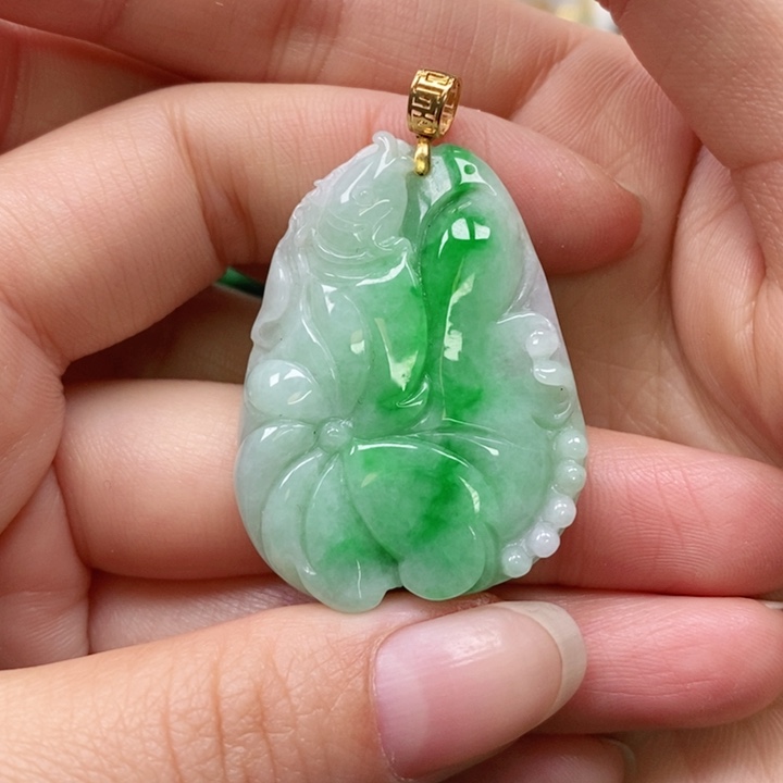 翡翠颈饰未镶嵌吊坠