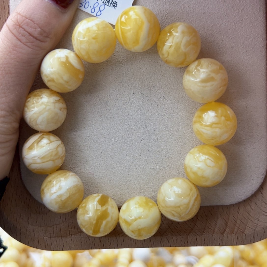 琥珀手链未镶嵌肚*?30.88克