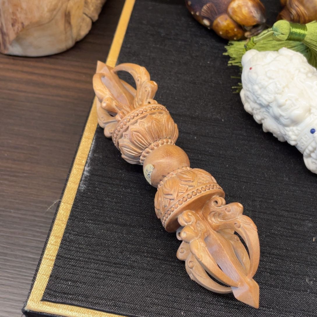 檀香木?***?木雕工艺品摆件