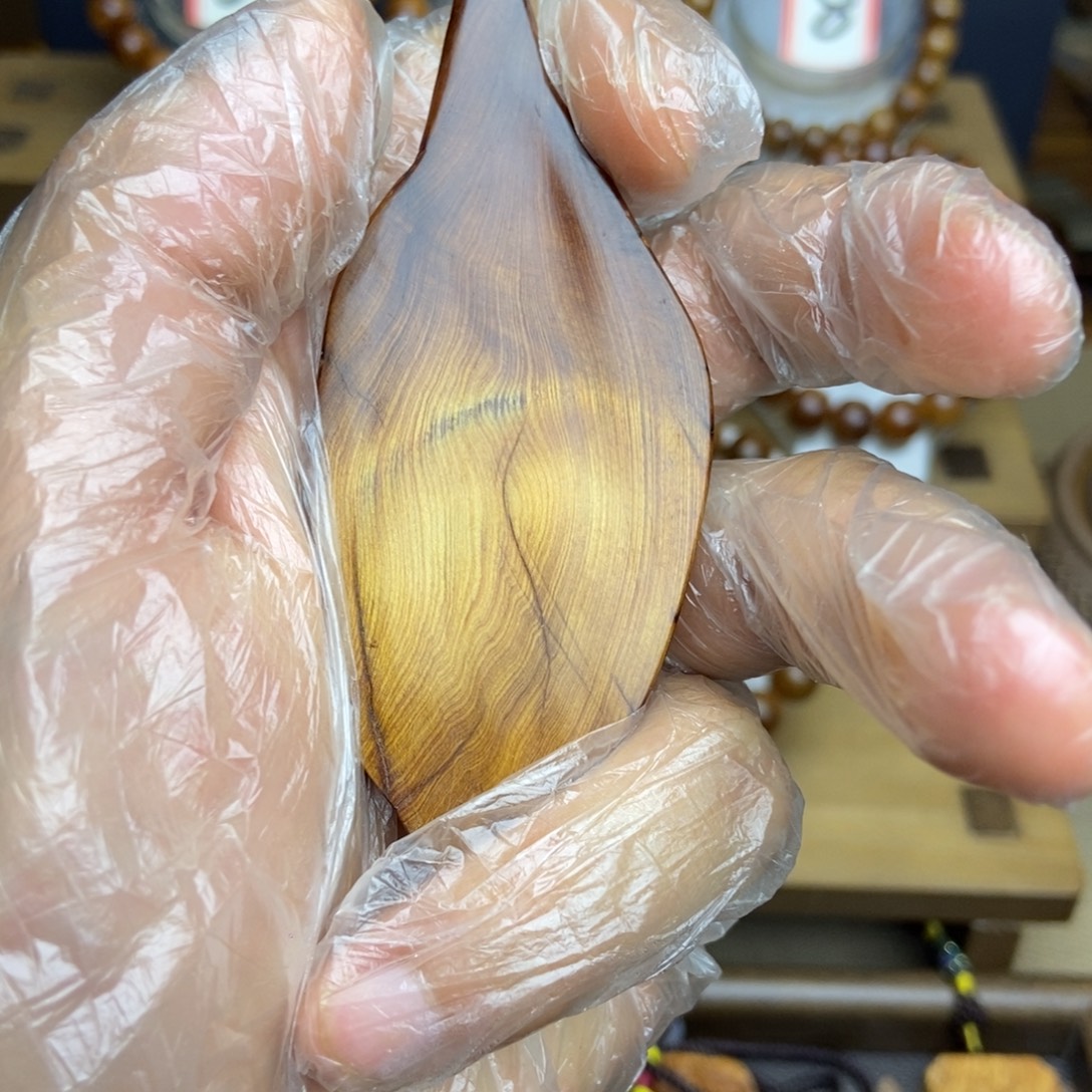 柏木（崖柏）太行陈化崖柏黑油一夜成名