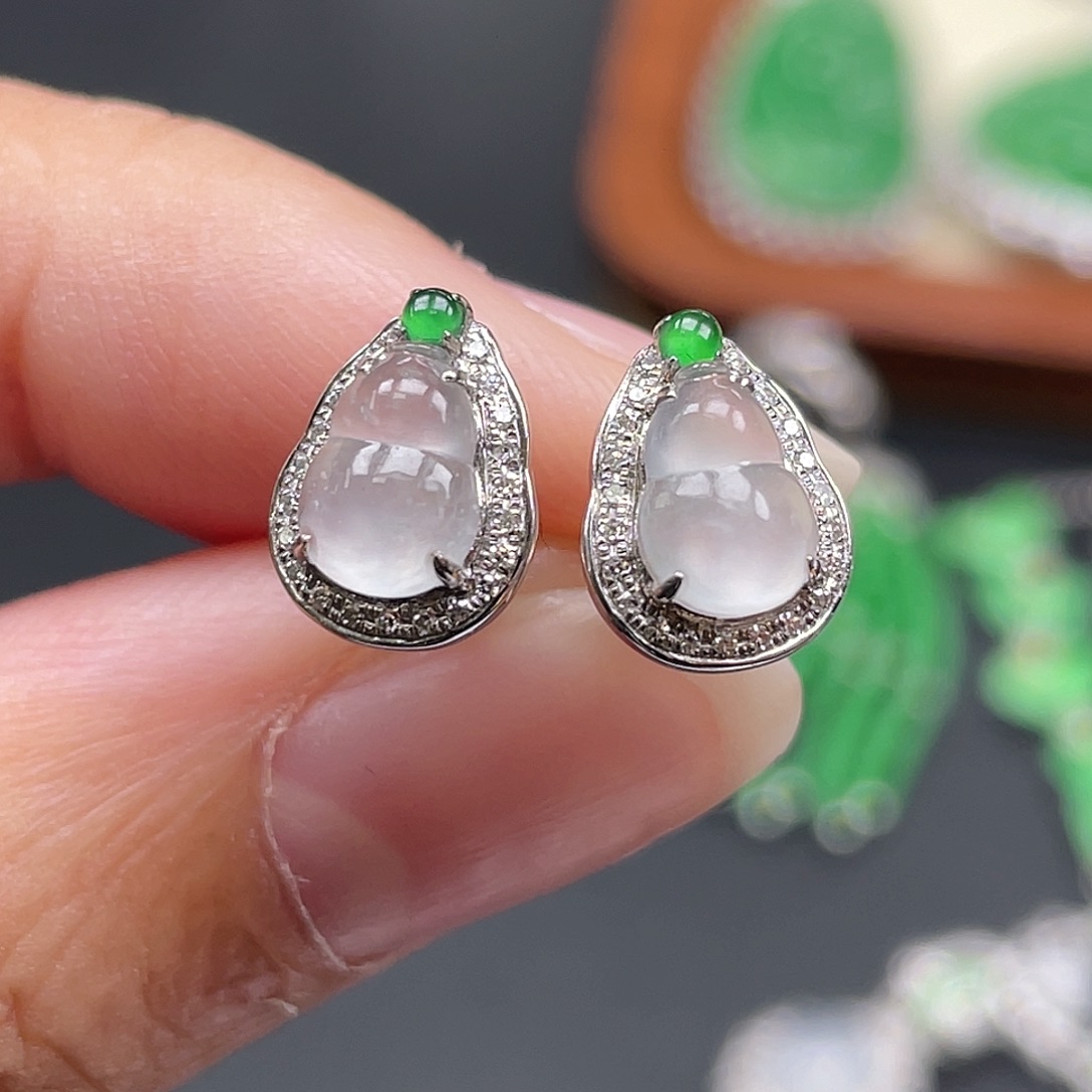 翡翠18K金镶嵌耳饰高冰葫芦