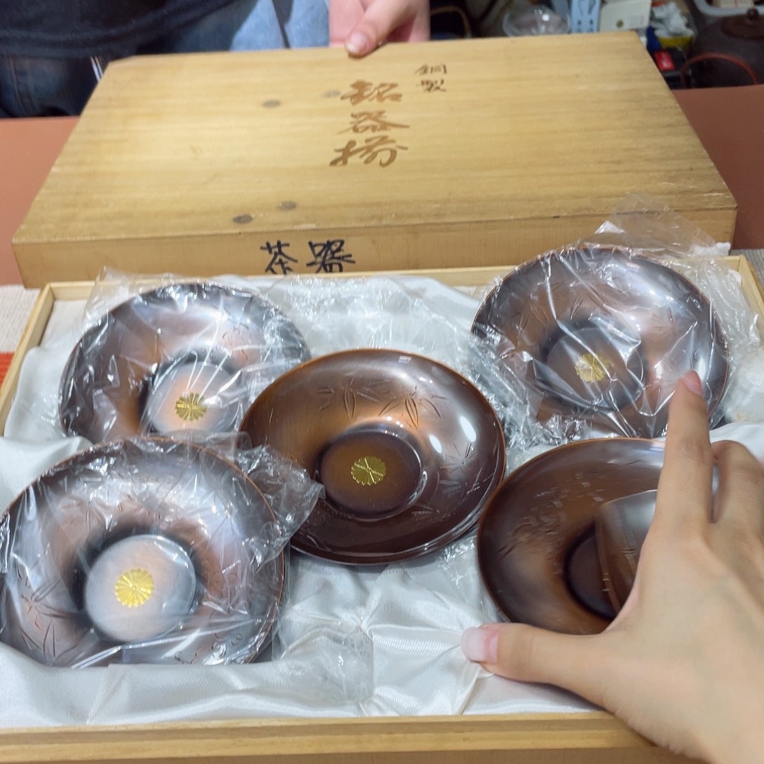 我不敢看电视我要哭我也是