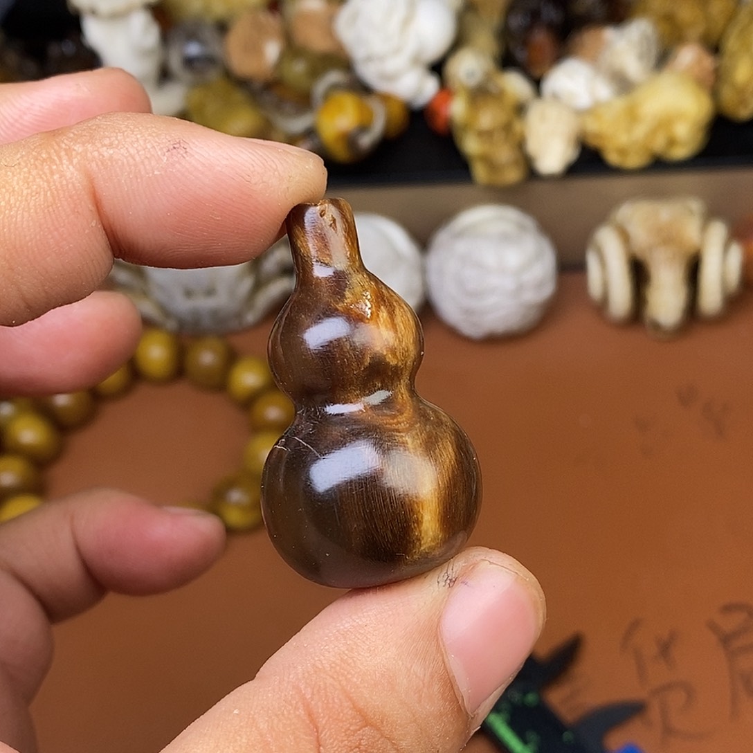 其他驼骨人攻击样子