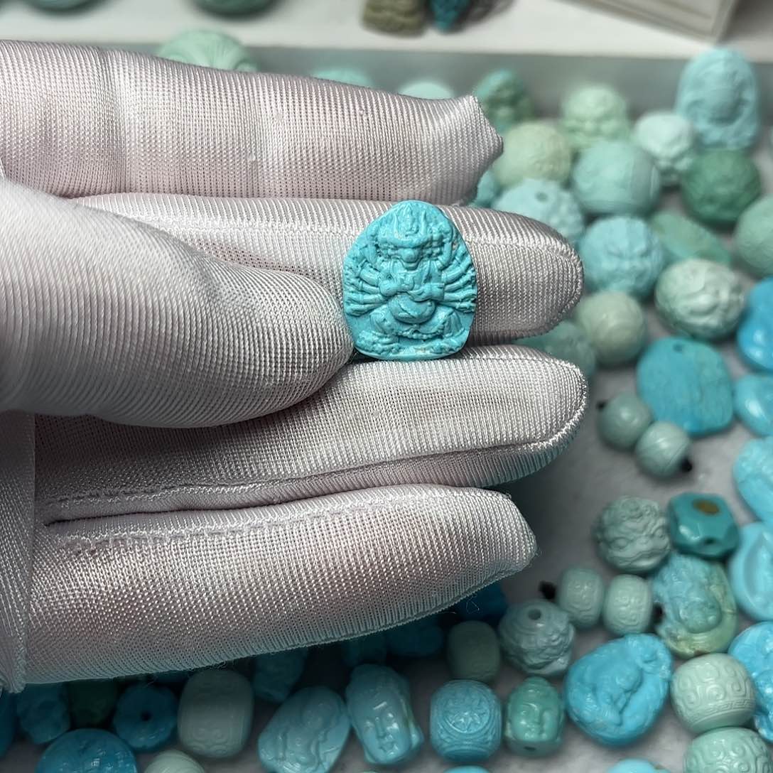 绿松石雕刻件未镶嵌