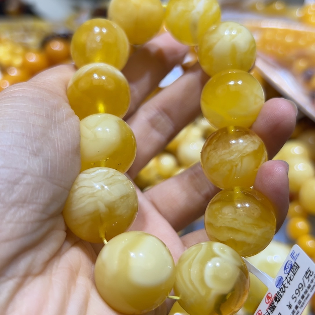 琥珀珠宝奇石未镶嵌