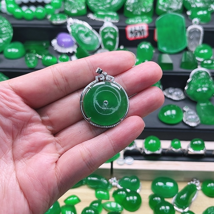 翡翠未镶嵌手链挂件