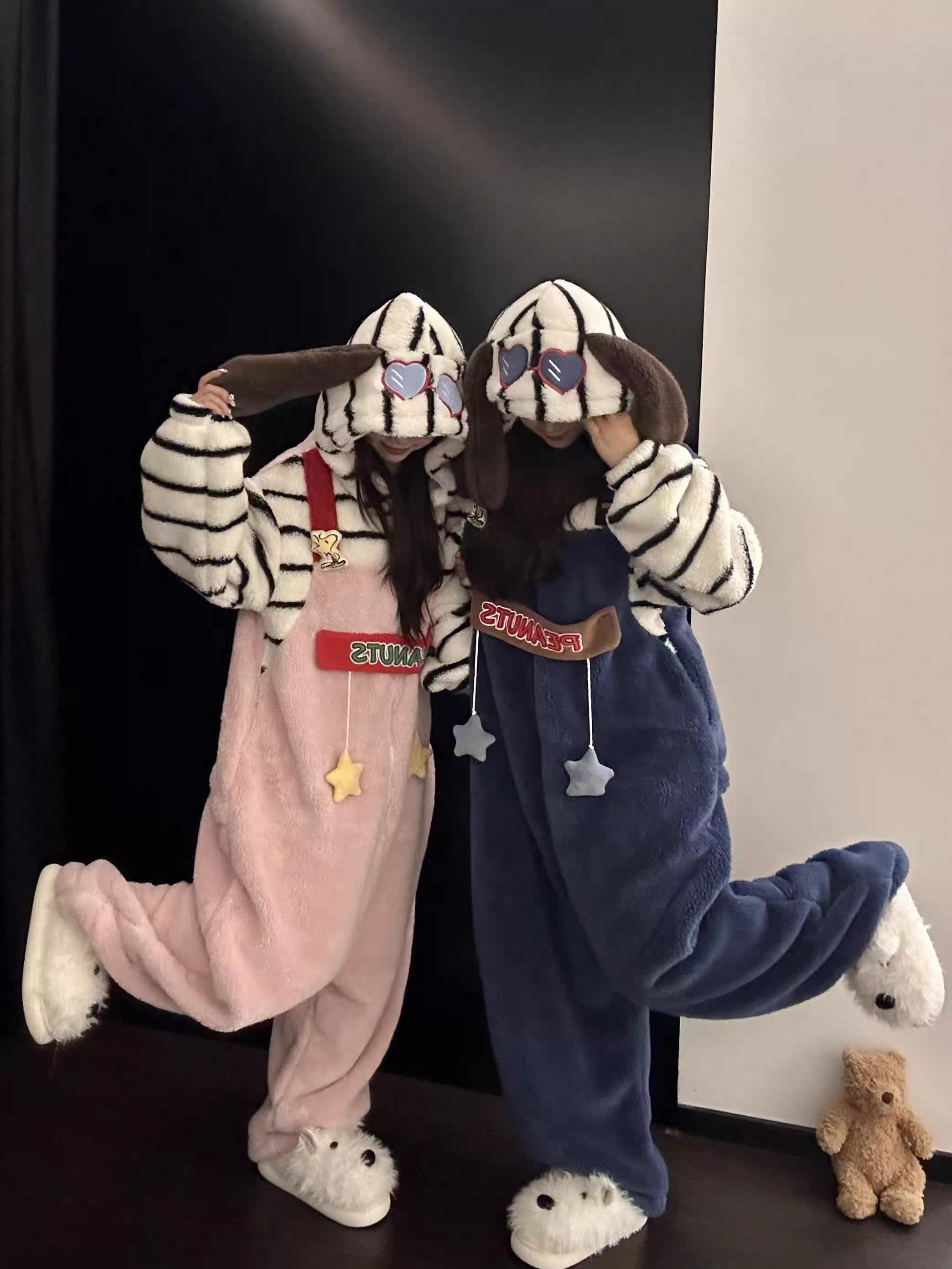 可爱史努比珊瑚绒连体睡衣爆款情侣冬季加绒加厚睡袍一体式家居服