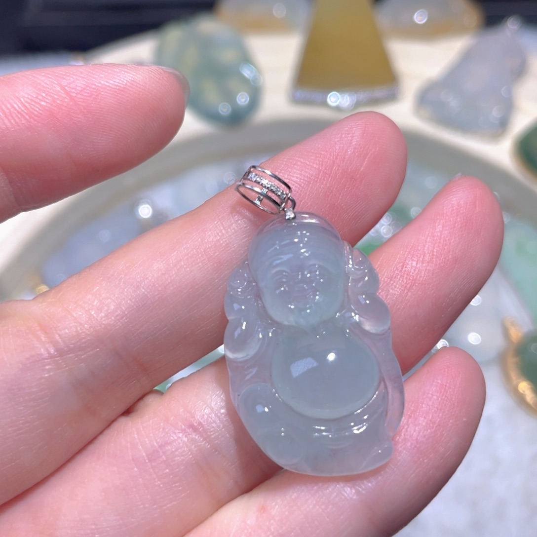 翡翠18K金镶嵌颈饰翡翠