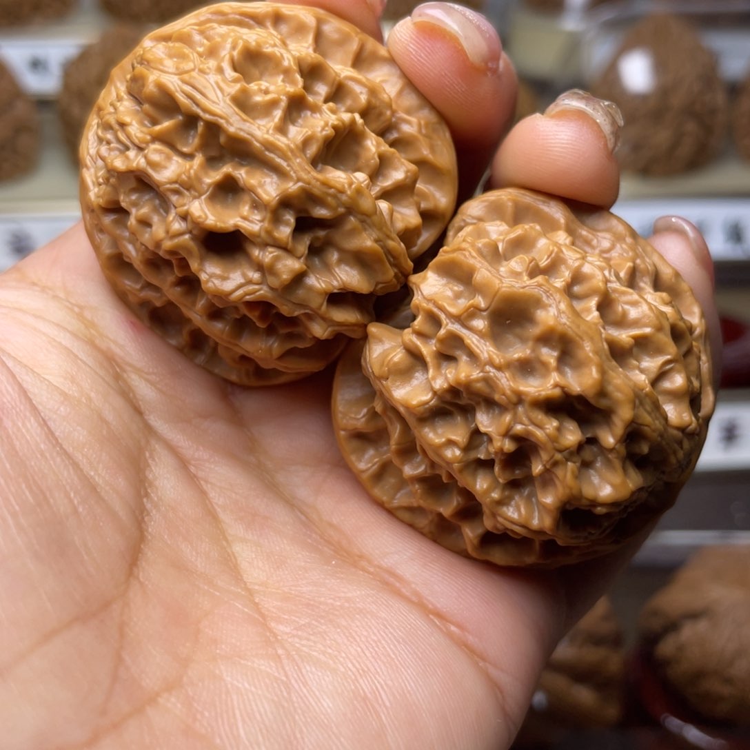 文玩核桃把件苹果园40左右