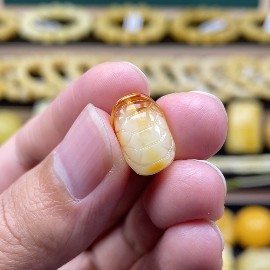 琥珀裸石未镶嵌琥珀蜜蜡