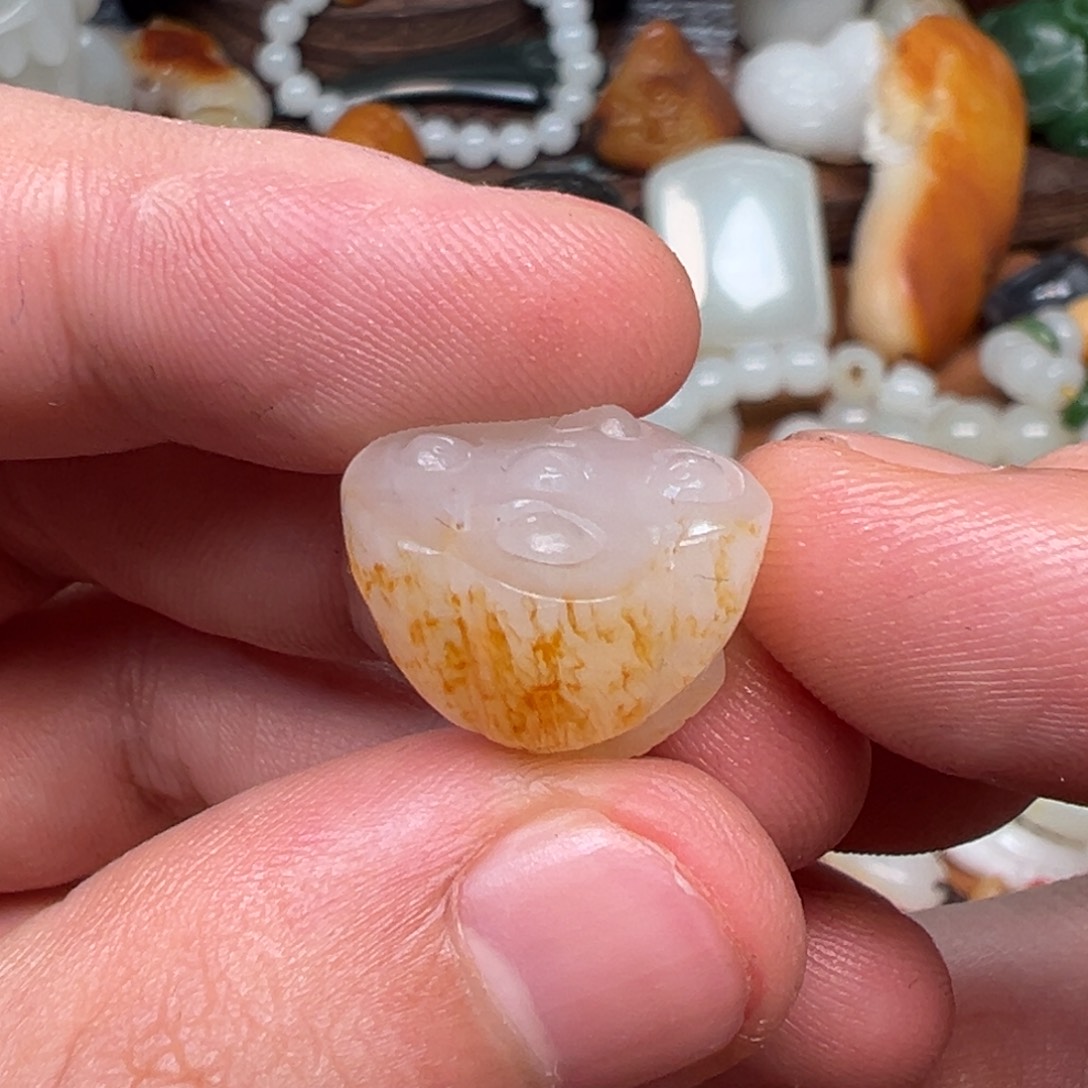 蛇纹石玉未镶嵌挂件