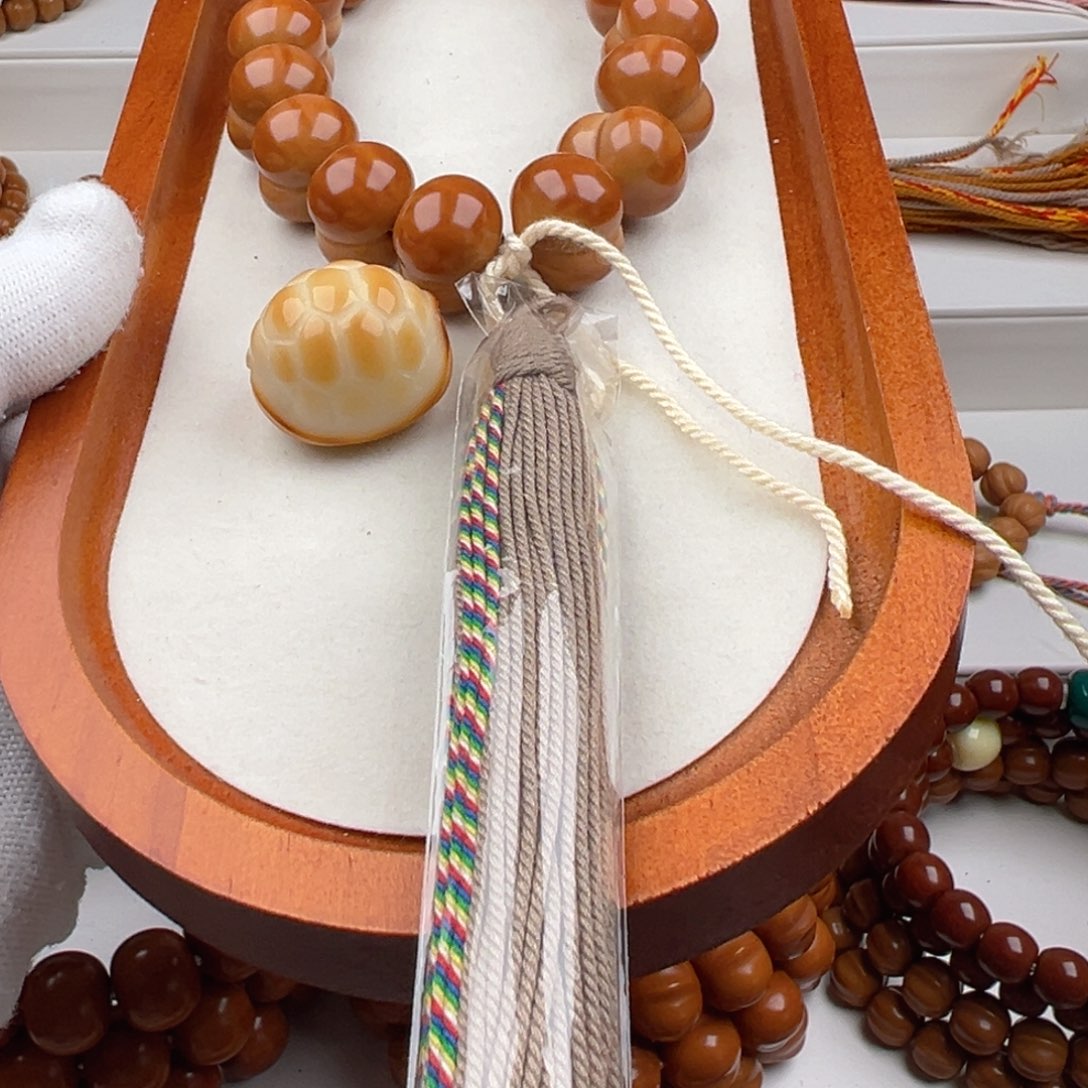 爱***满猴头核桃吊坠大屁桃