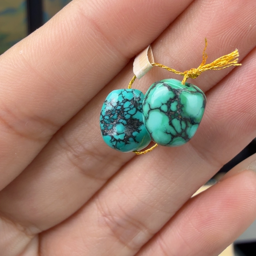 绿松石未镶嵌珠宝奇石