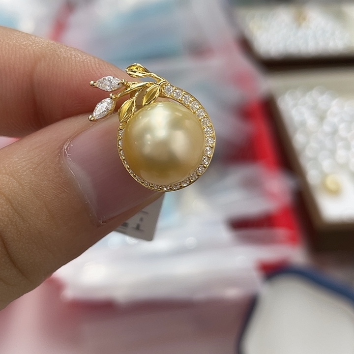 银S925镶嵌海水珍珠颈饰