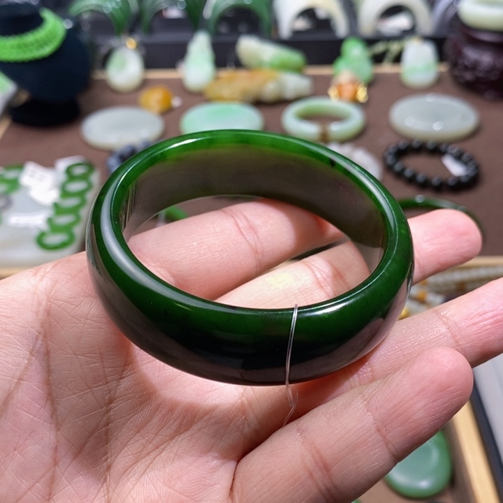 和田玉碧玉七号矿红皮菠菜绿轮胎镯57.5圈73未镶嵌温**应