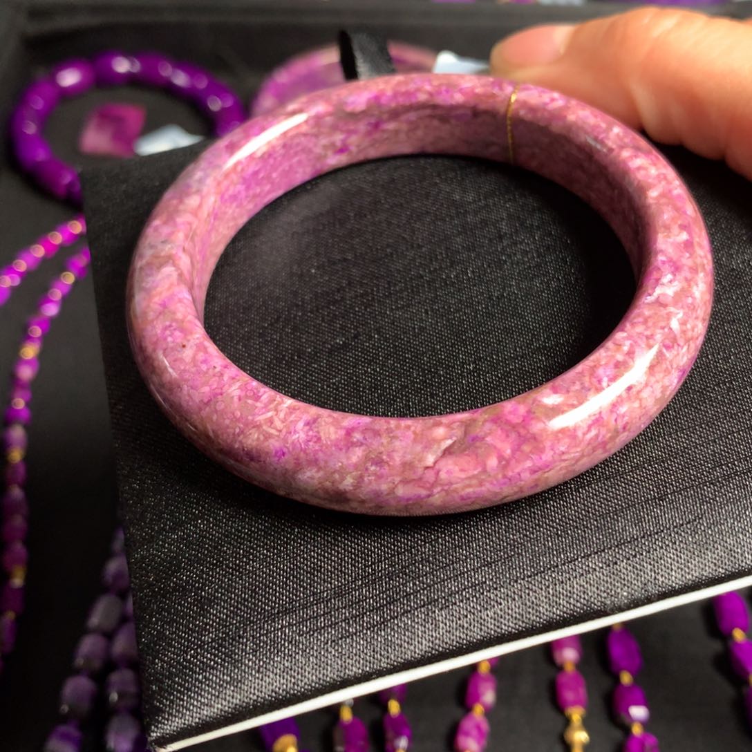 苏纪石（舒俱来）手镯未镶嵌