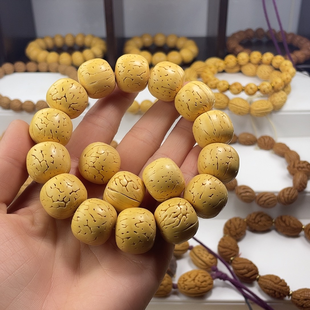 柏***F东北脑纹桃核19奶油老型