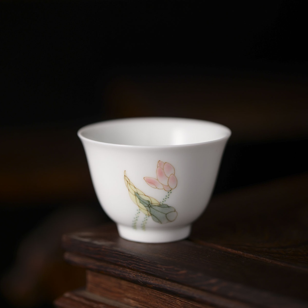 自慢堂-不言美器-清湛闻杯釉中彩荷花-高档家用茶道分茶纯手工
