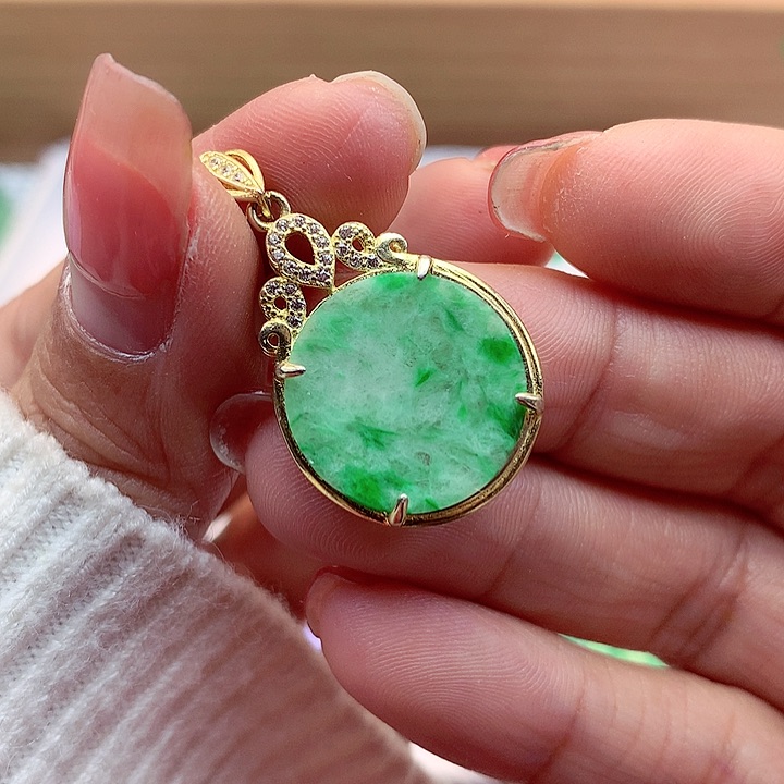 翡翠颈饰银S925镶嵌翡翠