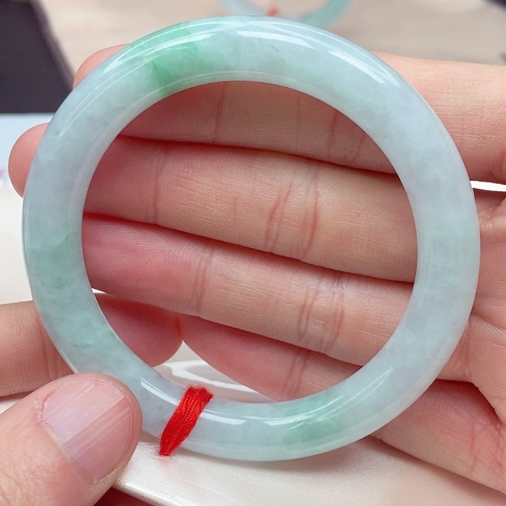 翡翠手镯未镶嵌55.3圈