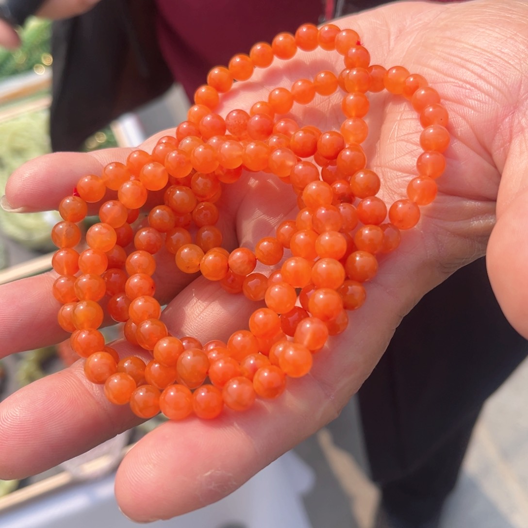 南红玛瑙颈饰未镶嵌