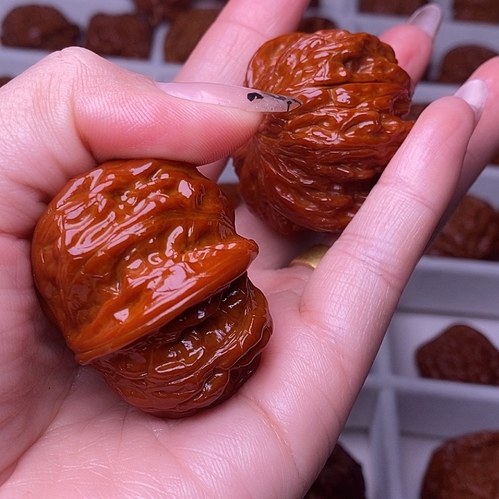 飞***队文玩核桃吊坠文玩核桃文玩核桃