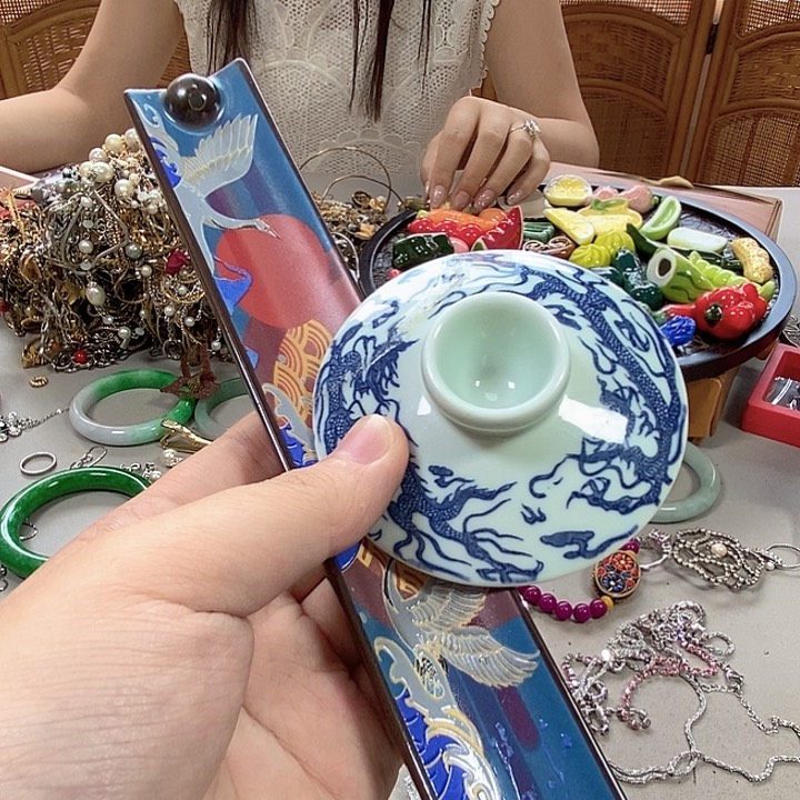 瓷片不江河湖海哈哈哈哈哈哈