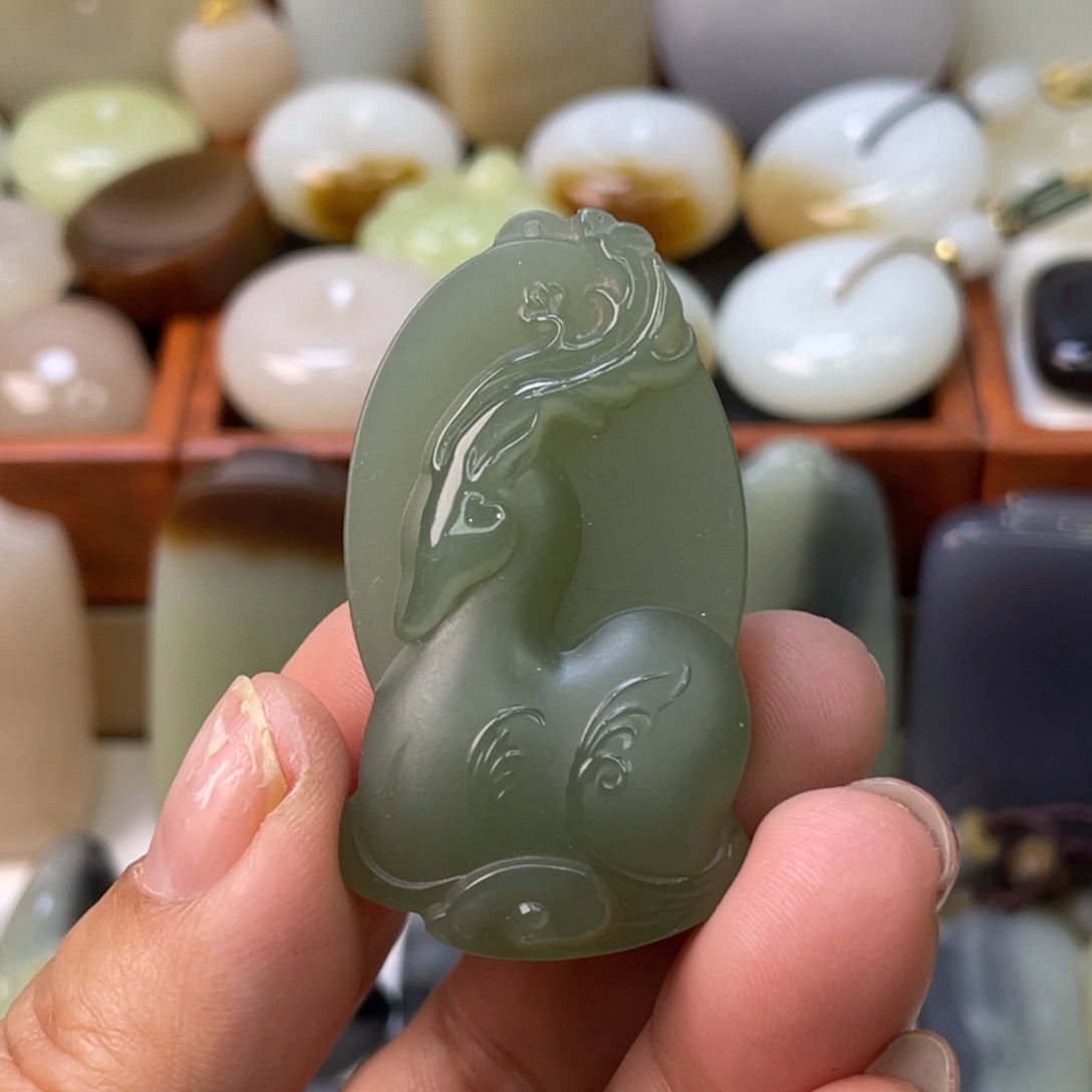 和田玉颈饰未镶嵌