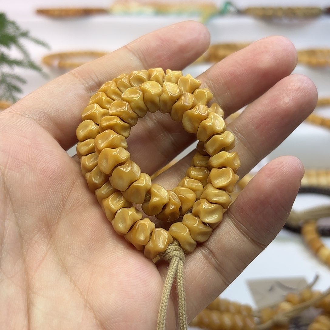 龙眼菩提手串新品大肠龙骨卡9.6左右