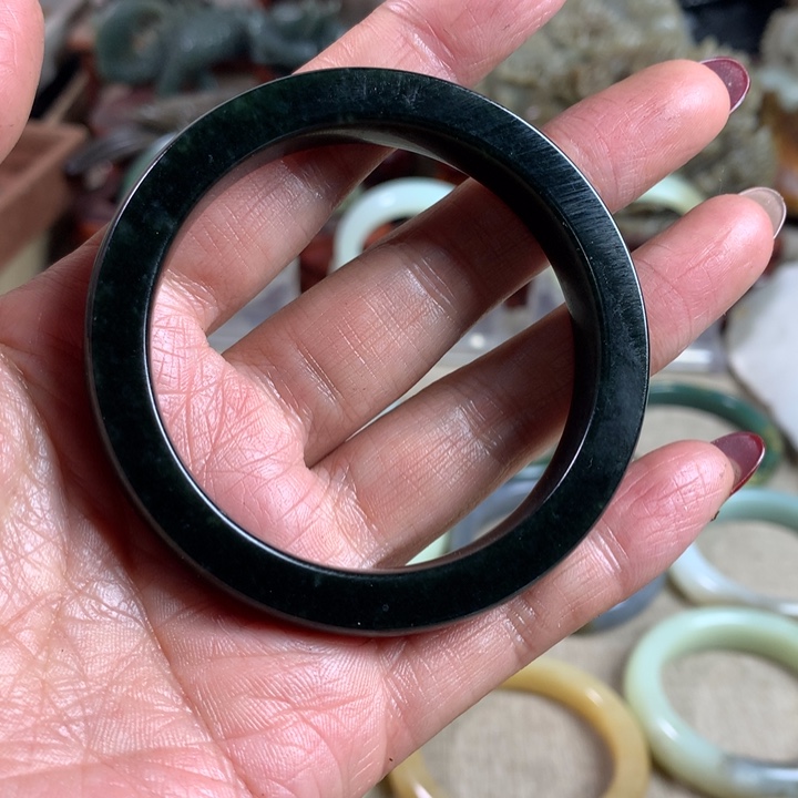 和田玉（糖玉）未镶嵌手镯