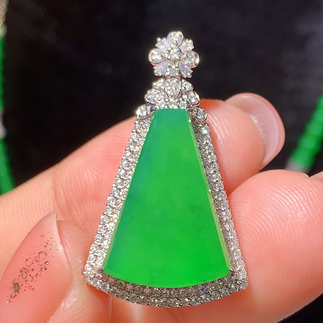 翡翠18K金镶嵌吊坠(不含链)