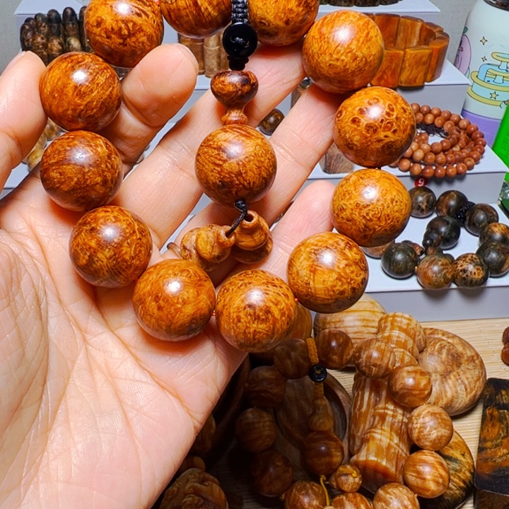 云***心木质非金属琥珀木高品手串