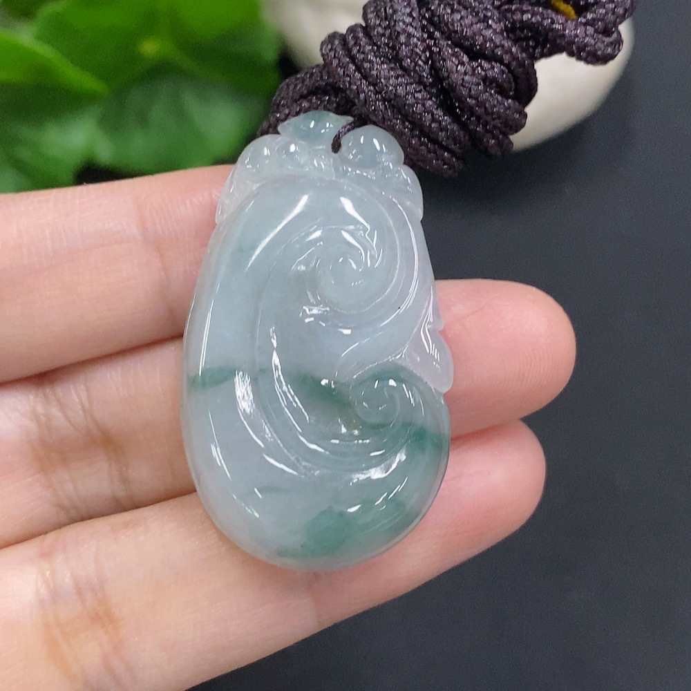 天然缅甸A货翡翠冰种如意吊坠