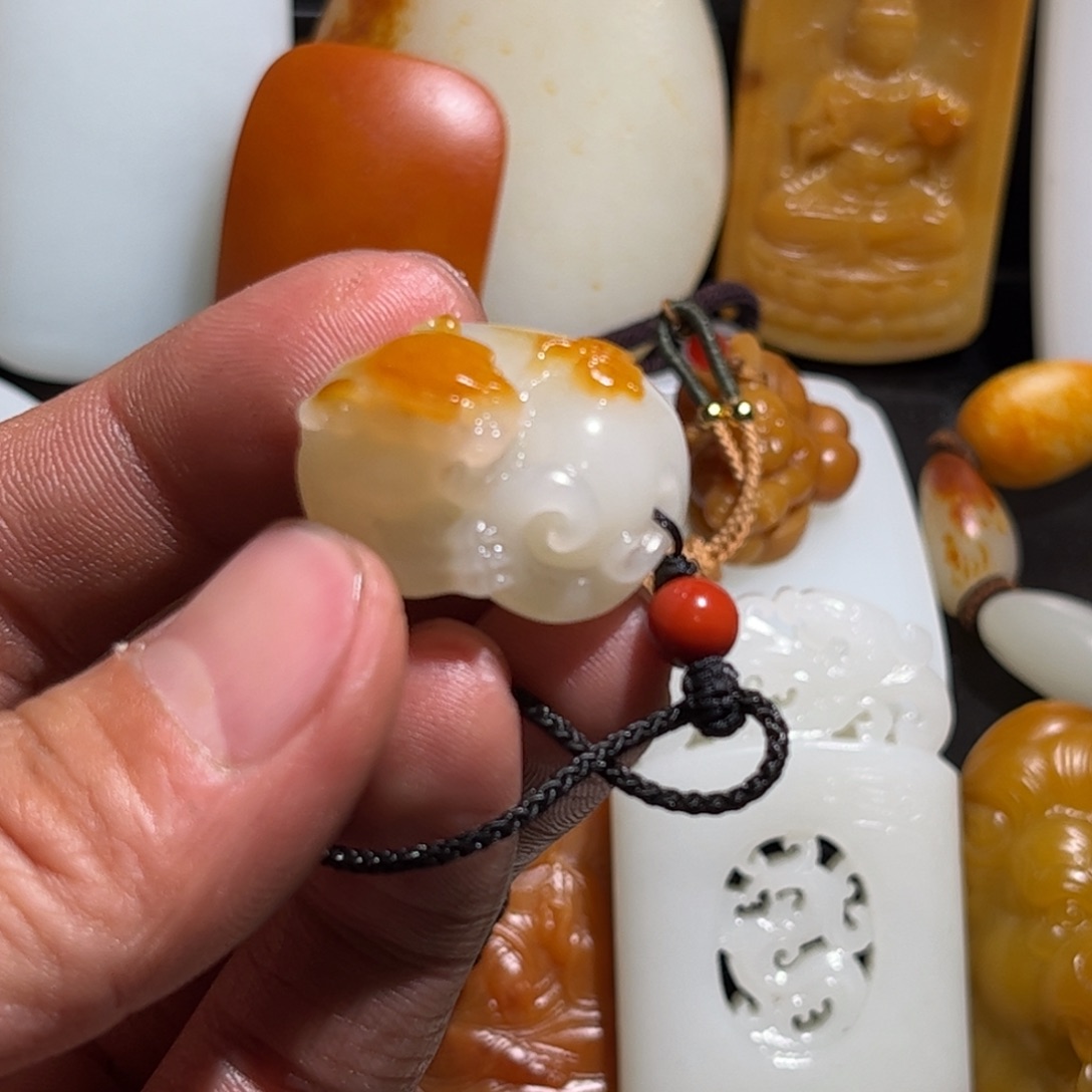 和田玉挂件未镶嵌