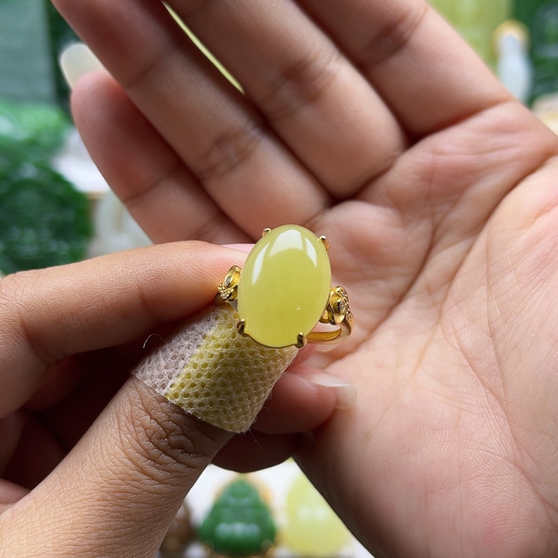 小***爱和田玉戒指银S925镶嵌