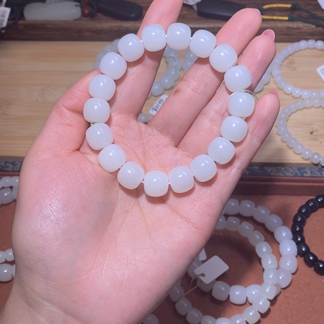 和田玉手串未镶嵌马**卡12