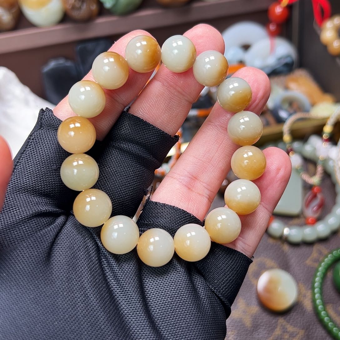 和田玉手串未镶嵌@****C新疆且末糖白聚宝盆