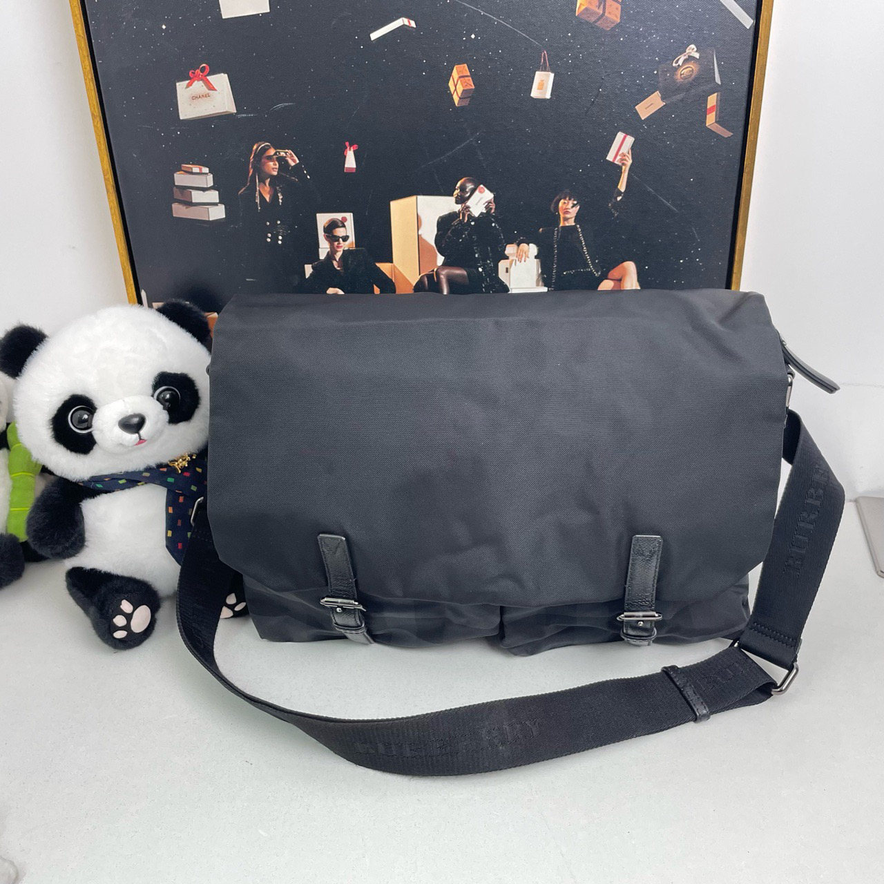 95新 BURBERRY/博柏利 Burberry 邮差包尺寸38x23x16编码12010049